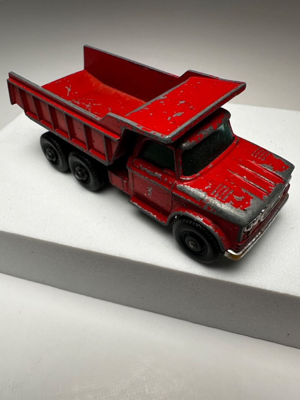 Vintage 1966 Matchbox Lesney No. 48 Dodge Dumper Truck Made in England - Picture 7 of 9